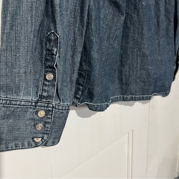Chico’s Chambray Jacket Size Medium Dark Blue Silver Button - Picture 4 of 4